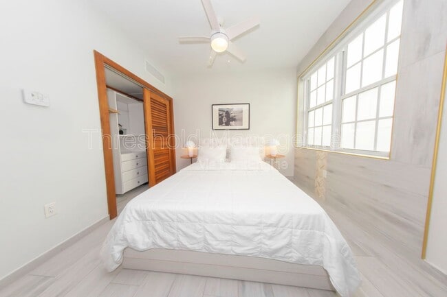 Building Photo - 820 Ocean Dr