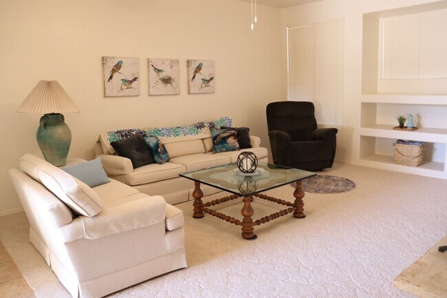 Foto del edificio - 55+ Gated Community - Fully Furnished - Mo...