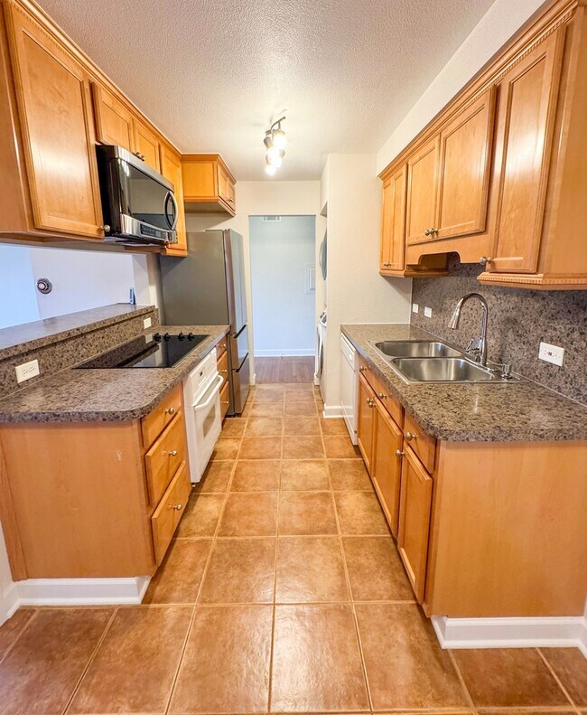 Foto del edificio - 675 Grove Terrace