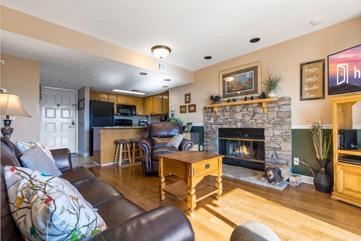 Foto principal - 3710 Weber Rd