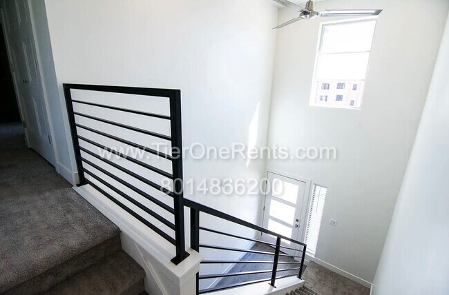 Foto del edificio - NO DEPOSIT option available for qualified ...