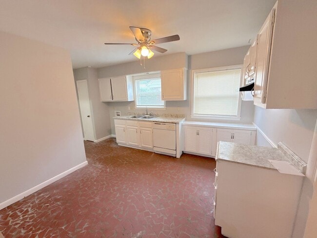 Photo - 1871 Cornelia Ln House