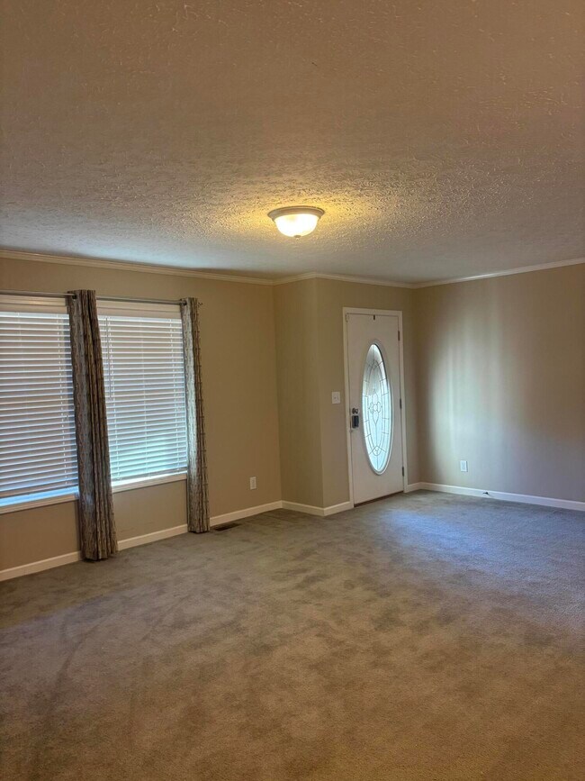 Building Photo - 205 Joy Rd