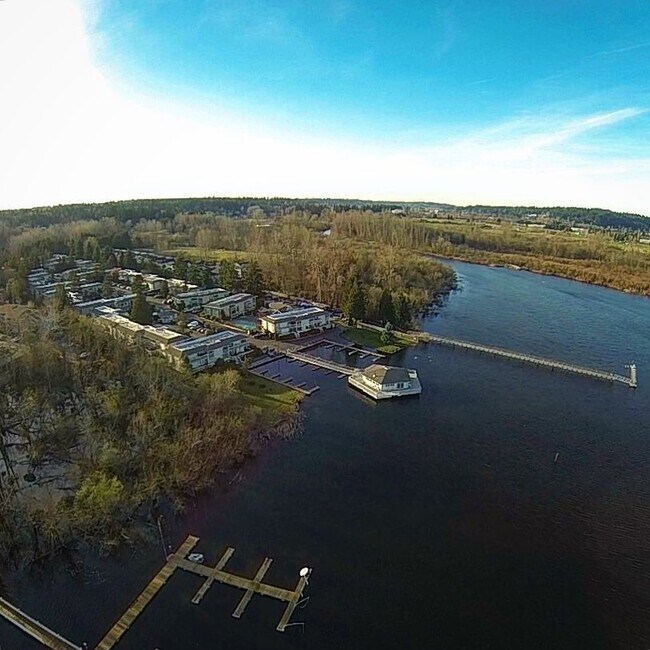 Foto del edificio - 17108 Northeast 45th Street