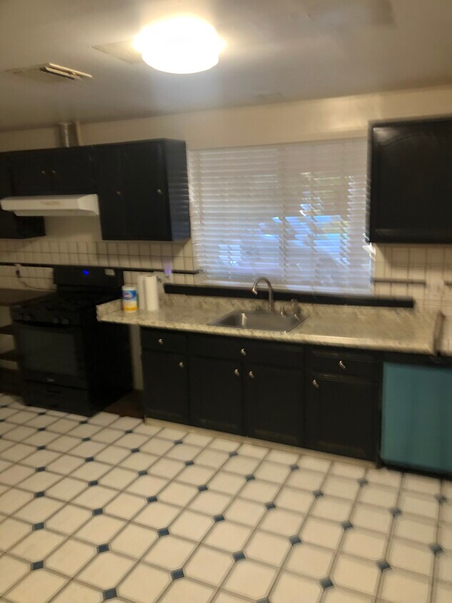 Foto principal - 23130 Mariano St