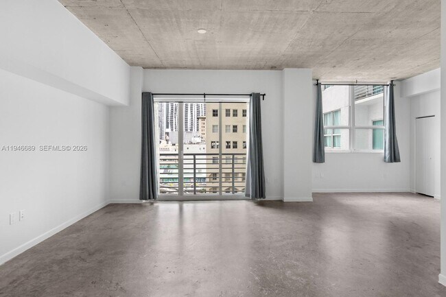 Building Photo - 133 NE 2nd Ave