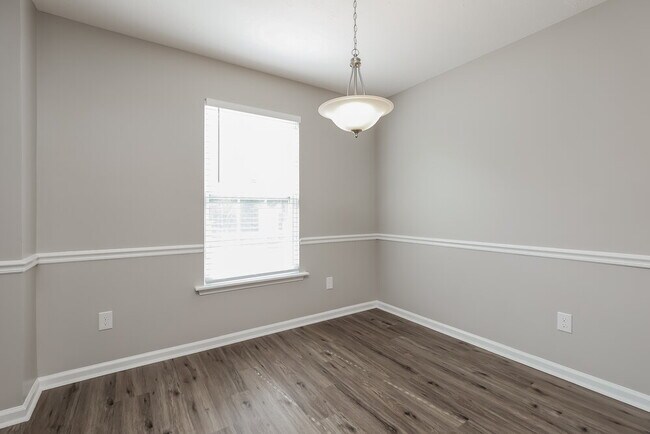 Building Photo - 776 Dover Glen Dr