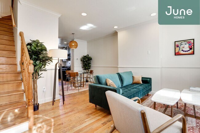 Foto del edificio - Full room in 4-bed/3.5-bath Home