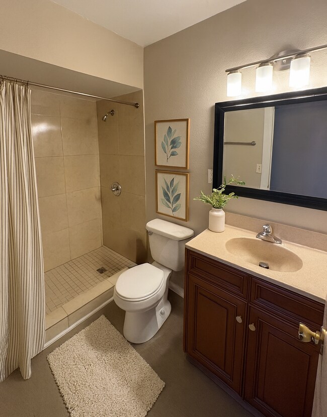 Building Photo - 7114 Westview Pl