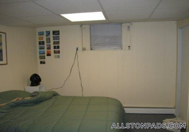 Building Photo - 15 Glenville Ave