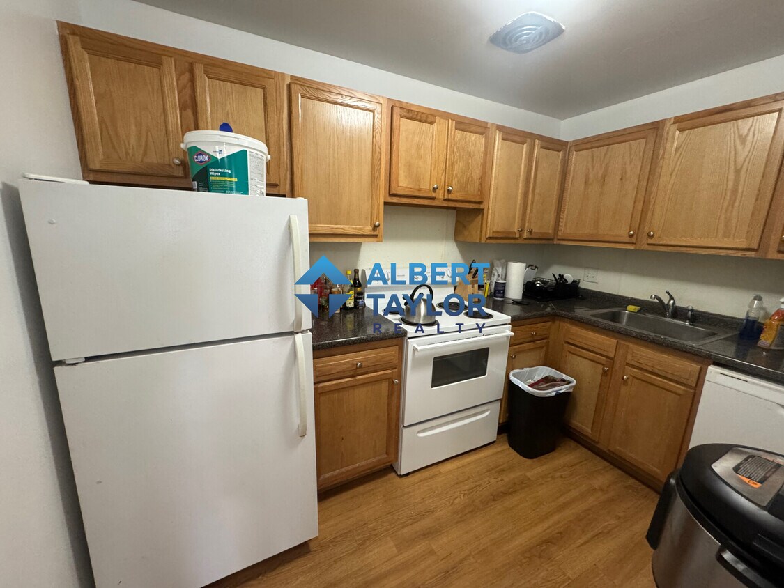 Primary Photo - 311 Tappan St