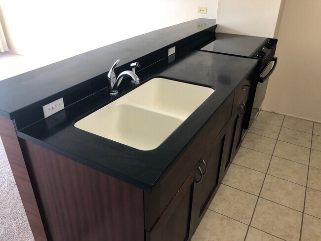 Foto del edificio - 1050 Kinau St