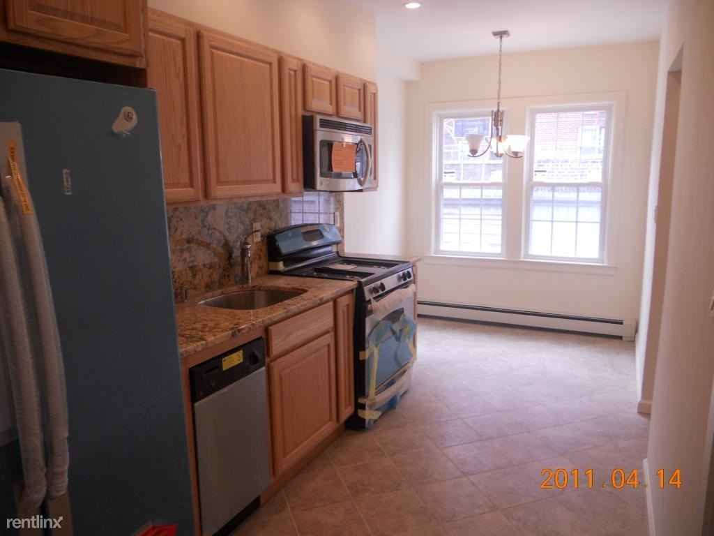 Foto principal - 8542 68th Ave