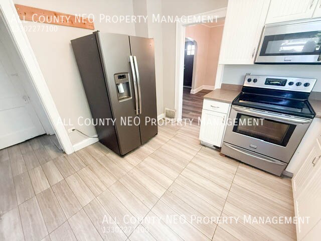 Foto del edificio - 9474 Roxbury Rd