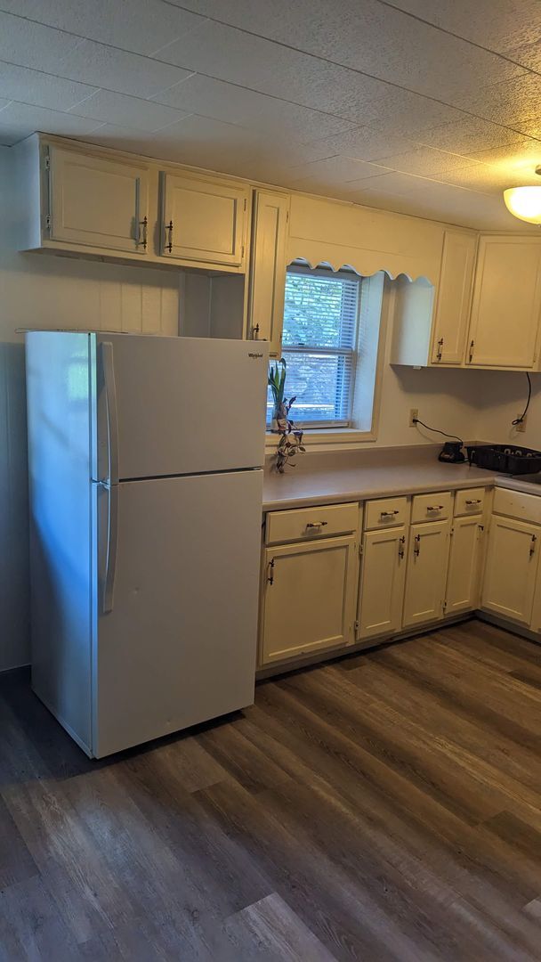 Foto del edificio - Charming 1 Bedroom Apartment located in beautiful Sylva NC $950 a month-available July 1st