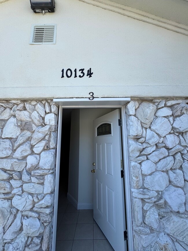 Building Photo - 10134 Kirkglen Dr