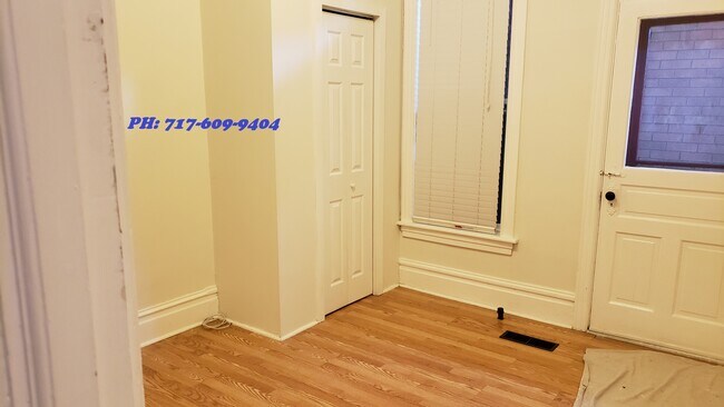 Foto del edificio - 815 Hummel Ave