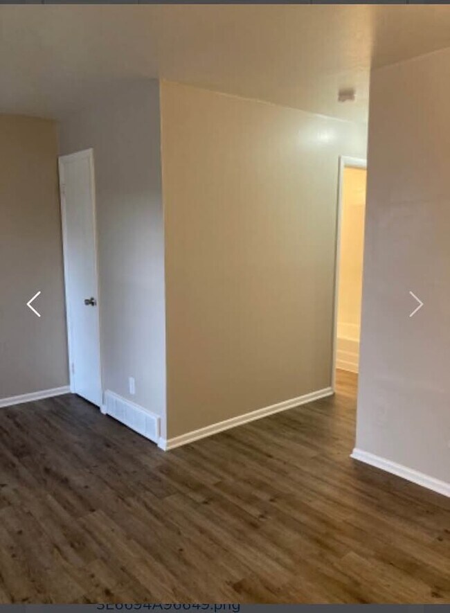 Foto del edificio - 7560 Mentor Ave