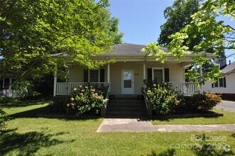 Building Photo - 1731 Perfection Ave