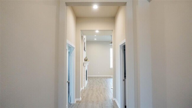 Building Photo - 6114 Briarstone Crest Dr
