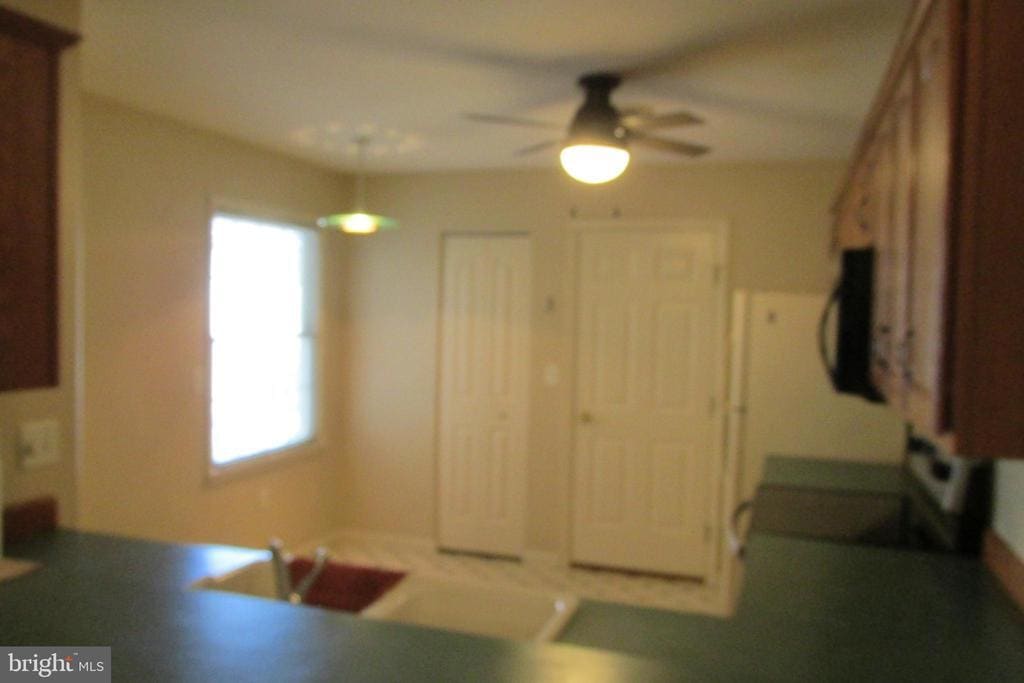 Primary Photo - 888 Woodridge Dr