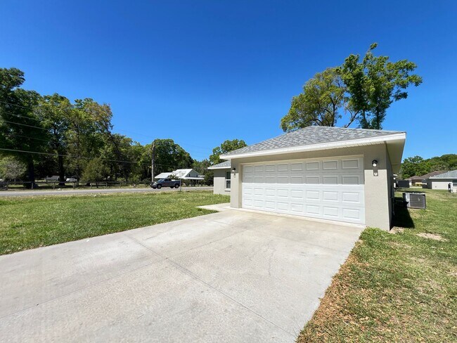 Building Photo - GREAT 3 BD/2BA Home in Belleview!!