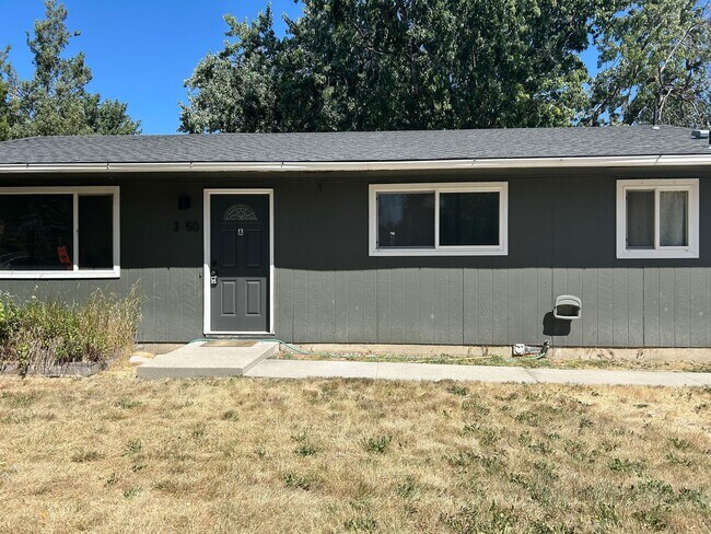Foto del edificio - 3850 N Collister Dr