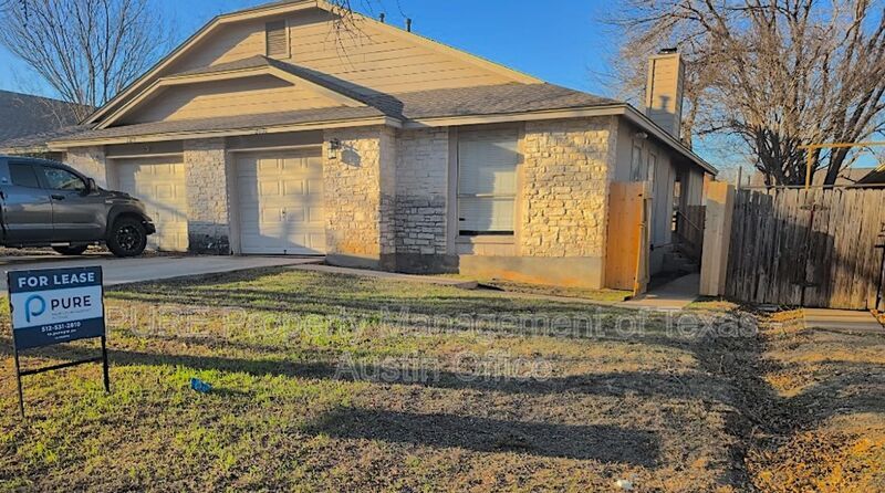 Primary Photo - 2030 Redwing Way