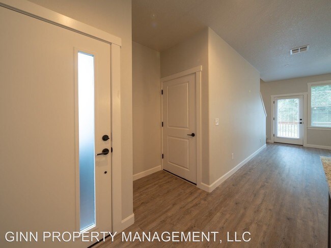 Building Photo - 4 br, 3 bath House - 115 Loganberry Ct