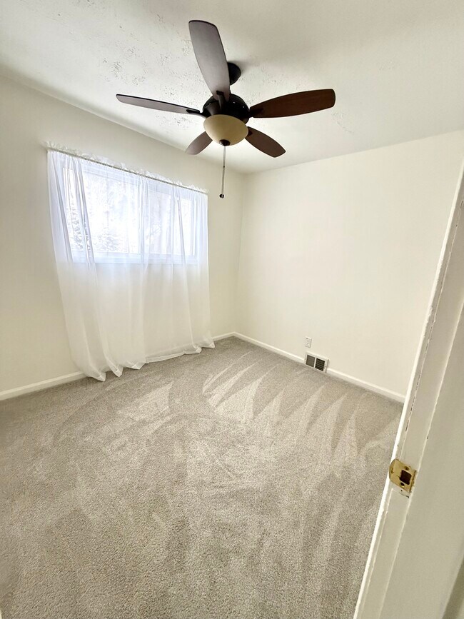 Foto del edificio - 18288 Deering St