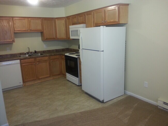 Kitchen - 3264 Watkins Rd