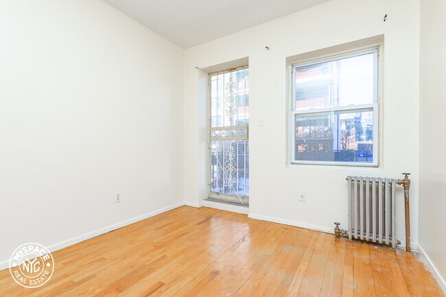 Foto del edificio - 546 St Marks Ave