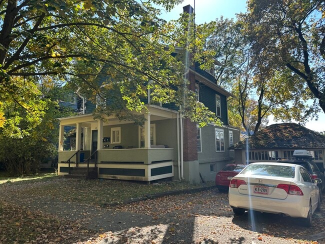 Foto del edificio - 226 Bryant Ave