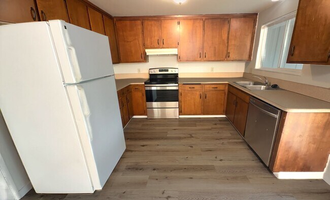 Foto del edificio - 160 Tanglewood Dr
