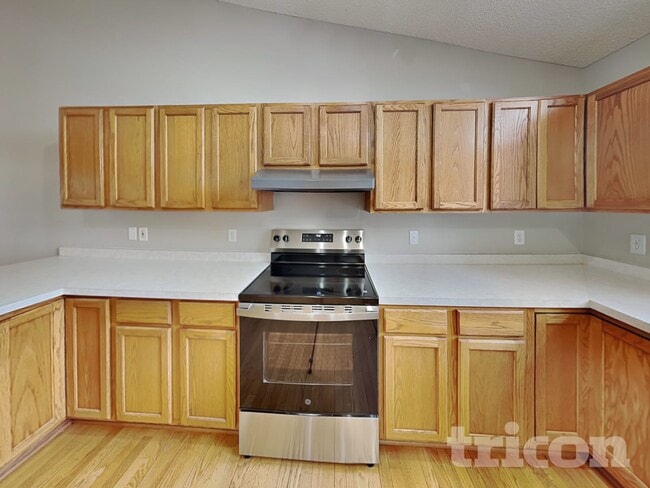 Building Photo - 5535 Highland Trail