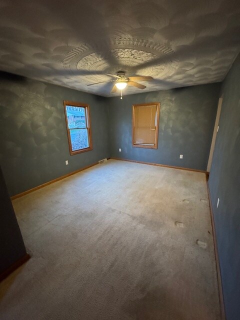 Comida - 537 Hystone Ave