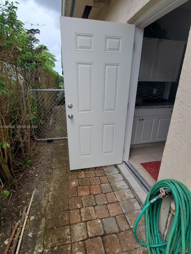 Foto del edificio - 16025 SW 53rd Terrace