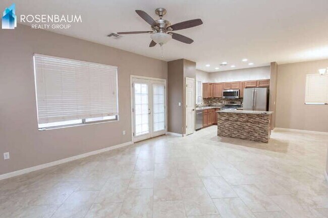Building Photo - Beautiful 5-beds, 2.5-baths two-story home in the desirable Rancho Marana community!