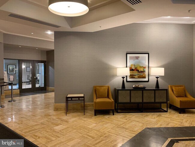 Building Photo - 3101 N Hampton Dr