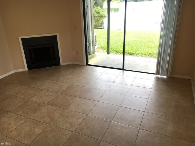 Foto del edificio - 2 br, 2.5 bath  - 16650 Brigadoon Dr