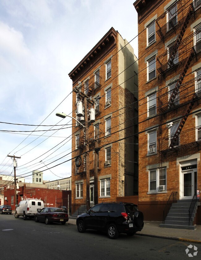 Building Photo - 717-719 Clinton St