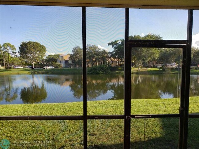 Building Photo - 1236 S Military Trail