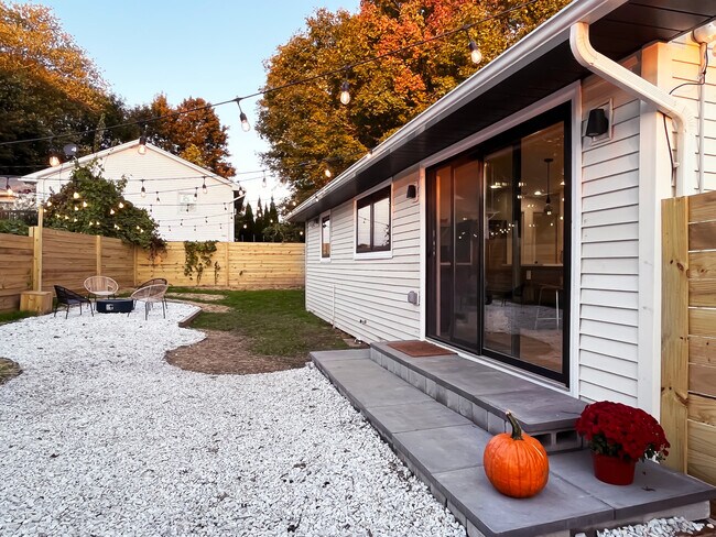 Foto del edificio - 6 Sobel Dr