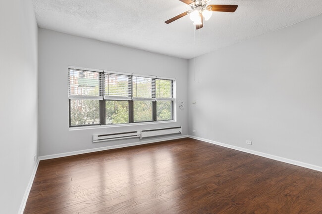 Building Photo - 4555 Malden St