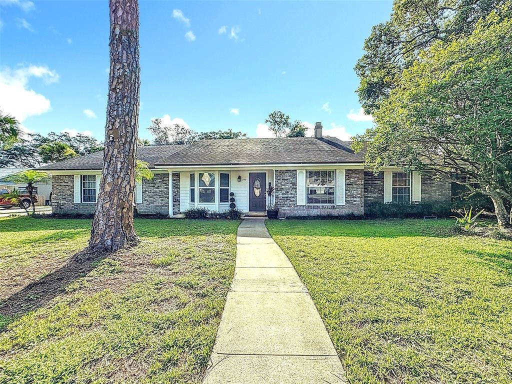 Foto principal - 341 W Hornbeam Dr