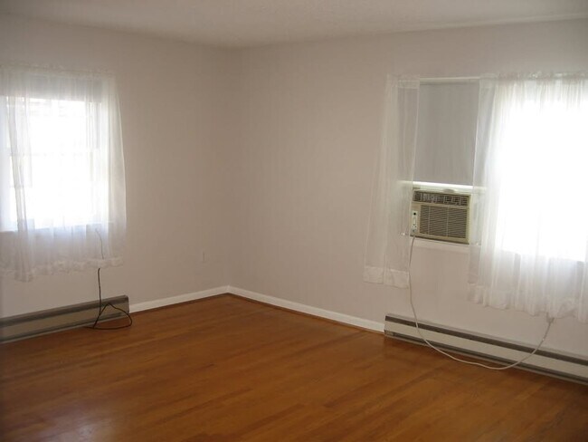 Foto del edificio - 737 1/2 Winchester Ave