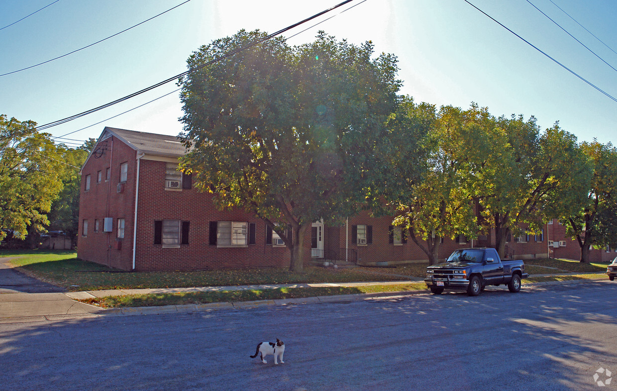 Building Photo - 1620-1624 N Yellow Springs St