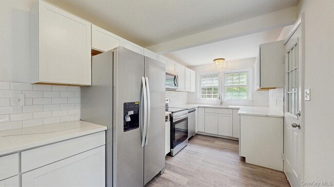 Foto del edificio - 37 Shady Creek Rd