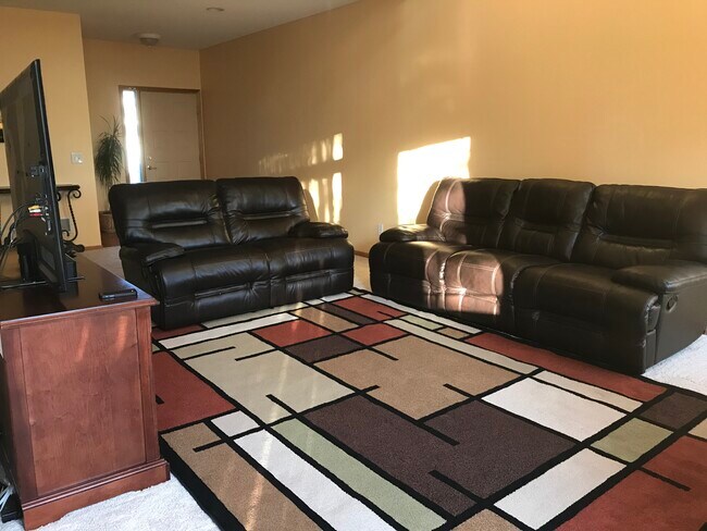 Foto del edificio - 5039 Archer Ln N