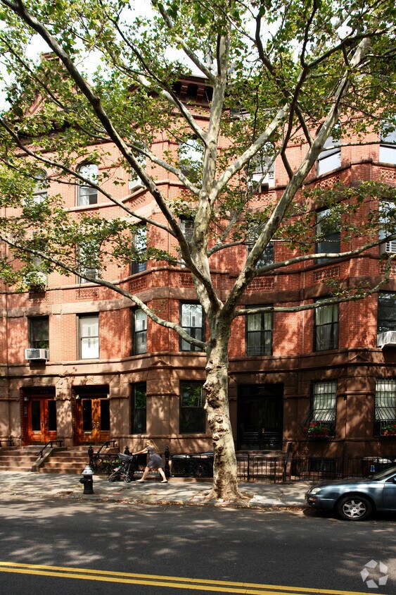 Building Photo - 344 6th Ave